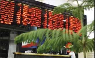 طلا، ارز  و بور س همچنان در بورس!