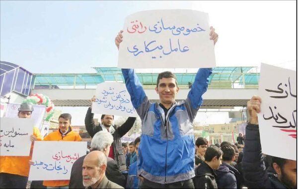 
اقتصاد را به سمت خرابی بیشتر نکشانید!