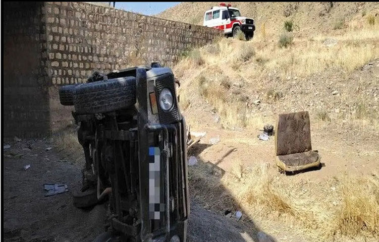 ۹ زخمی بر اثر واژگونی 

خودرو حامل کارگران