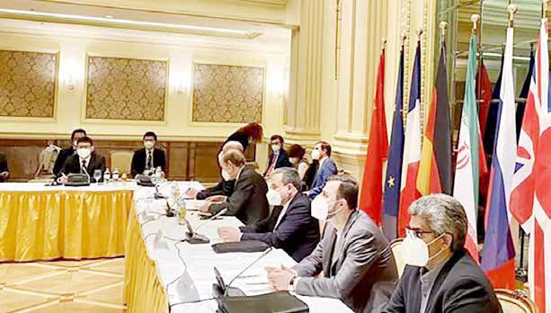 
گرگ و میش توافق در     وین
