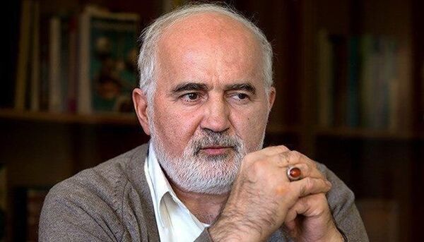 احمد توکلی: دو مامور اطلاعات ۴۵هکتار زمین را تاراج کرده‌اند