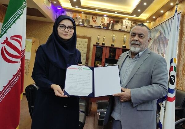 تفنگ در دست طالبی