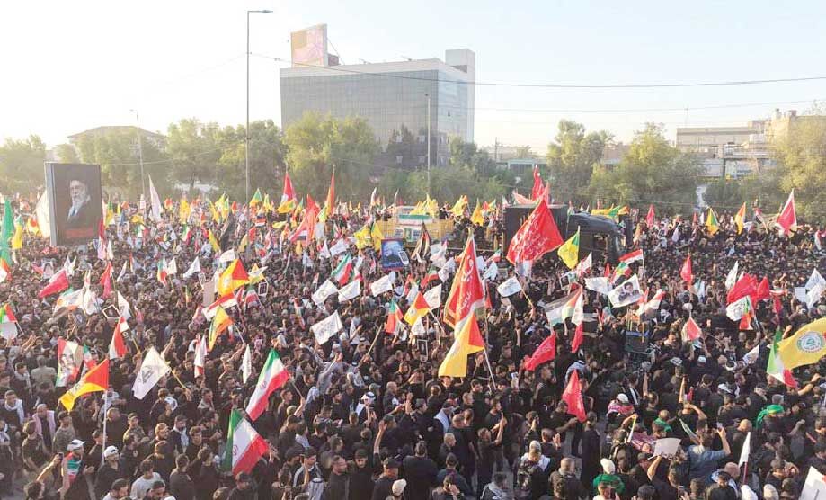 
تشییع پیکر رهبر شهید در کربلا و نجف