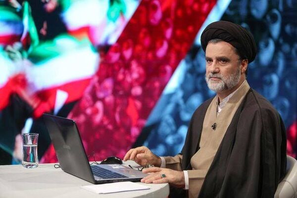 

افشای نامه «به کلی سری» رهبری 

از سوی نبویان! 