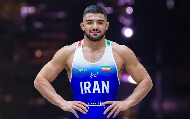 

صعود مبین عظیمی به فینال کشتی آزاد زیر ۲۳ سال جهان