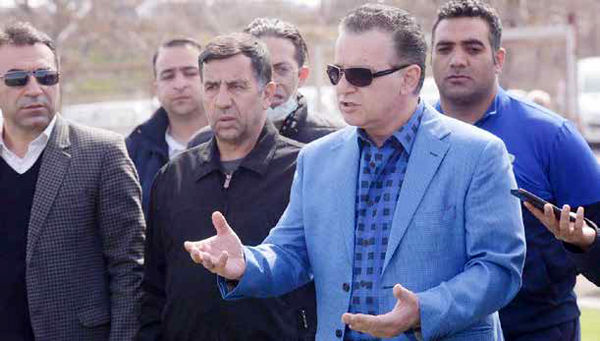 چرا انصراف نمی‌دهید آقای زنوزی؟