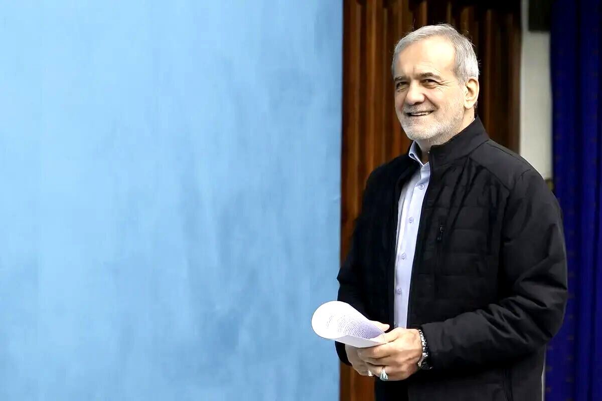 پزشکیان  ۱۶ آذر

به دانشگاه علوم پزشکی بهشتی می‌رود