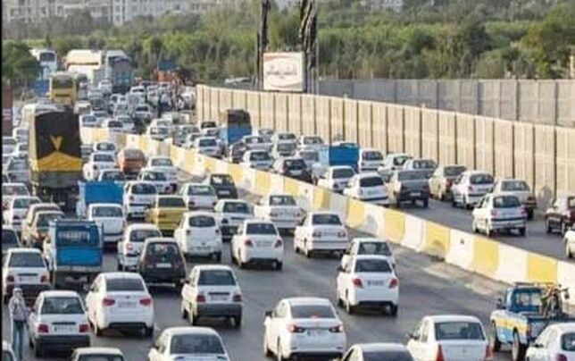 

تمامی ورودی‌های تهران 

از بامداد جمعه بسته می‌شوند