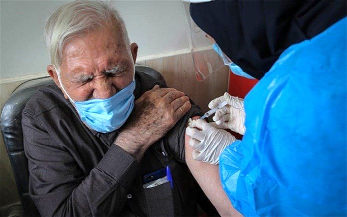 واکسن‌گریزی ۴ میلیون سالمند ایرانی