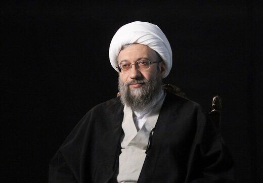 آملی لاریجانی اعتبارنامه رئیسی را امضا نکرده است
