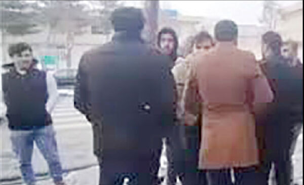 تجمع پرستاران مقابل استانداری زنجان