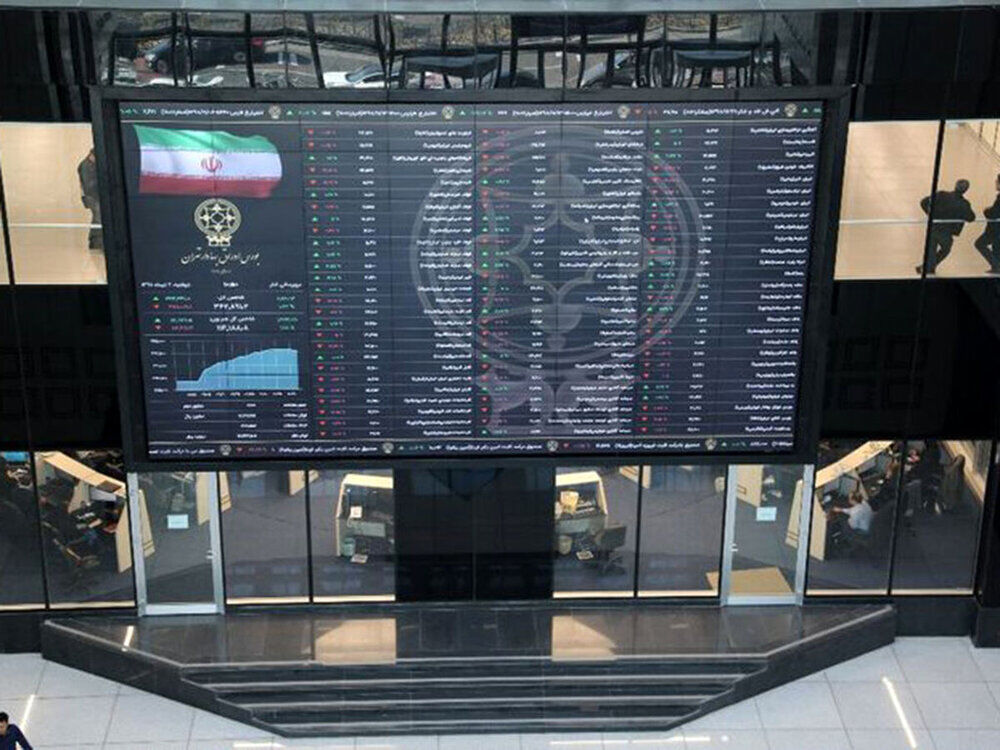 ارزش دلاری بورس پایین‌تر از زمان شاخص ۱.۵ میلیون واحدی!