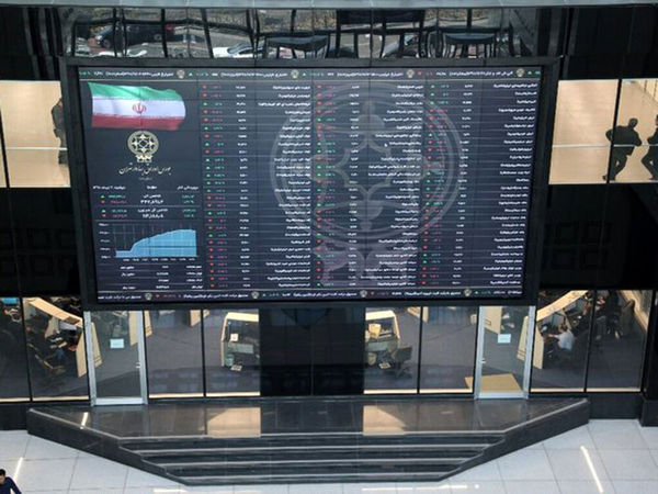 ارزش دلاری بورس پایین‌تر از زمان شاخص ۱.۵ میلیون واحدی!