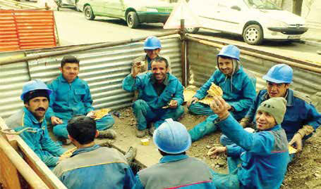 دستمزدهایی که برای رهایی از فقر مطلق هم کافی نیست