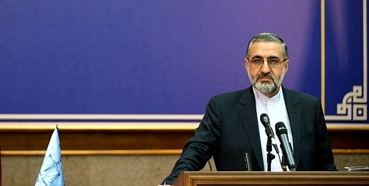 برگزاری اولین دادگاه‌های جرایم سیاسی در آبان