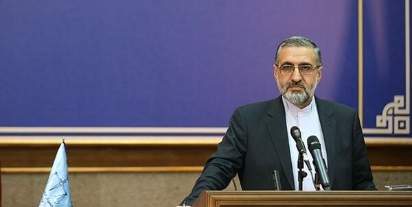 برگزاری اولین دادگاه‌های جرایم سیاسی در آبان