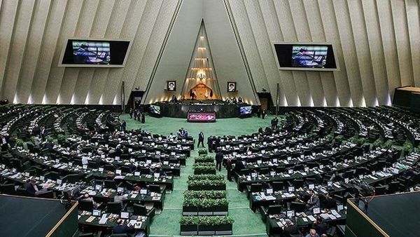 
وزیر صمت از هیات رئیسه جدید 

اتاق بازرگانی حمایت کند

