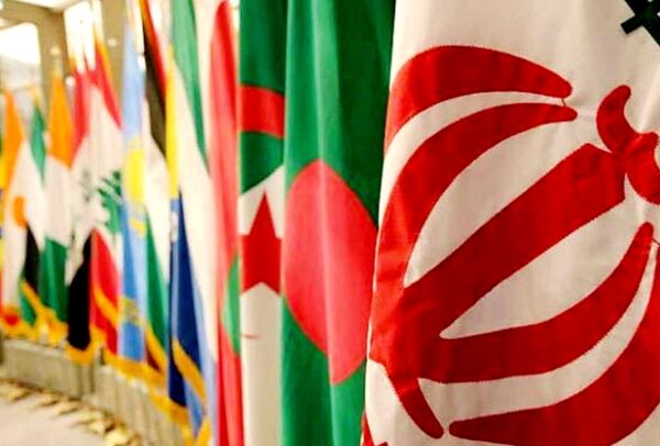
سیاست خارجی کشور آلوده به نگاه «مانوی» خیر و شر است