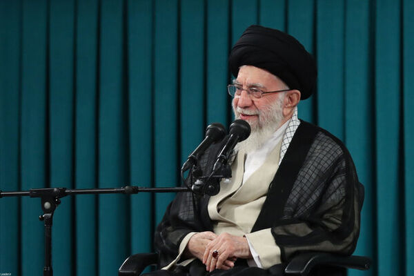
حتی تصور «کَندن» درخت تناور جمهوری‌اسلامی نیز امکان‌پذیر نیست