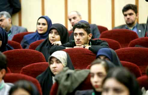 محو دغدغه‌های صنفی در هیاهوی سیاست