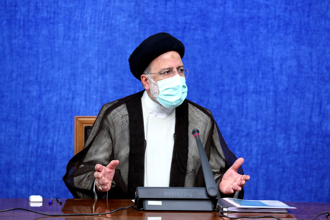 
دستگاه‌ها برای خنثی‌سازی تحریم‌ها با معاون اول همکاری کنند