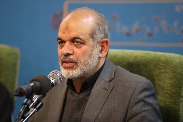 واکنش وزیر کشور


به پیامک تذکر حجاب