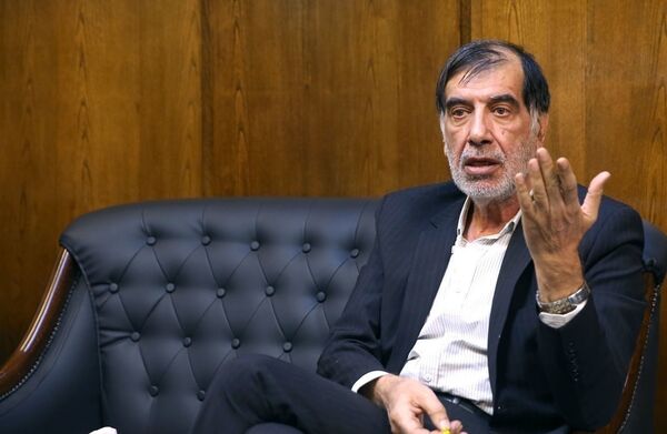 به دنبال دلیل متقنی برای کناره‌گیری از انتخابات هستم