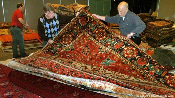 فرش‌های افغان‌‌ و ترک‌ در بازار ایران جولان می‌دهند
