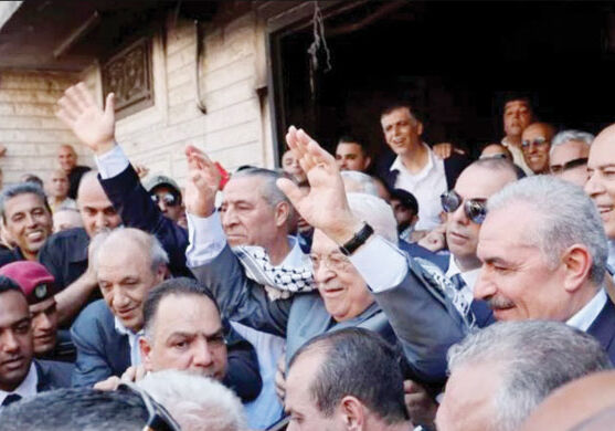 
بازدید محمود عباس از اردوگاه جنین در سایه برخی گلایه ها