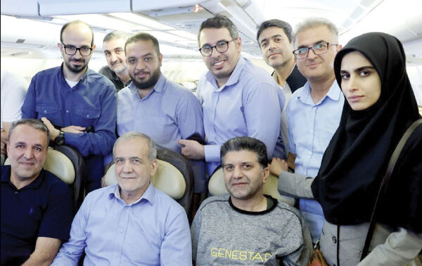 هیات ۱۲ نفره همراه؛ یعنی فرق می‌کند چه کسی رئیس‌جمهور باشد
