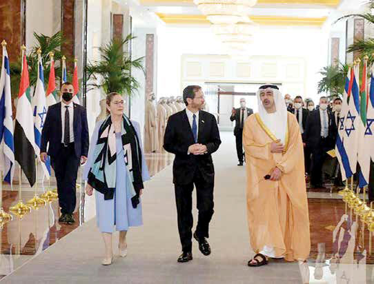 ورود به ابوظبی از آسمان ریاض! 
