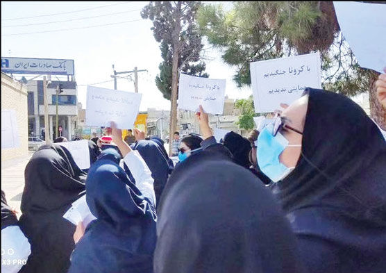 تجمع پرستاران فسا مقابل فرمانداری