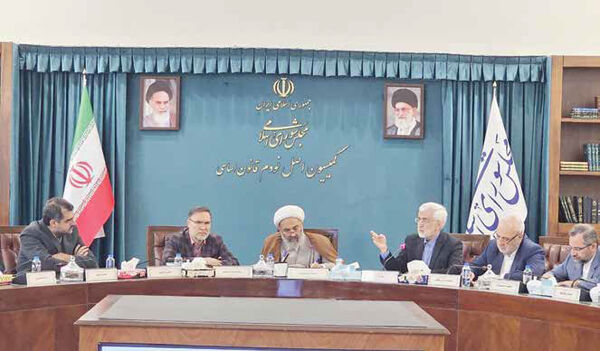 «سایه‌بازی» جلیلی و یاران؛ از دولت تا مجلس!