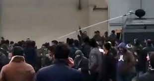

چرایی استفاده از ماشین آب‌پاش علیه زلزله‌زدگان خوی