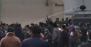 

چرایی استفاده از ماشین آب‌پاش علیه زلزله‌زدگان خوی