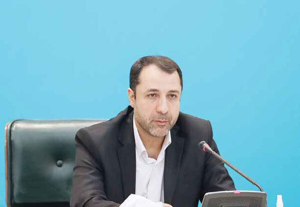 
نرخ دلار واقعی نیست یا اظهارات رئیس‌کل؟!
