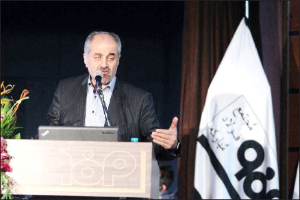 با قیمت دستوری فولادسازان متضرر شدند 