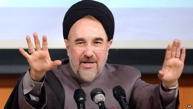 
شریعتمداری هر سندی که  دارد، رو کند
