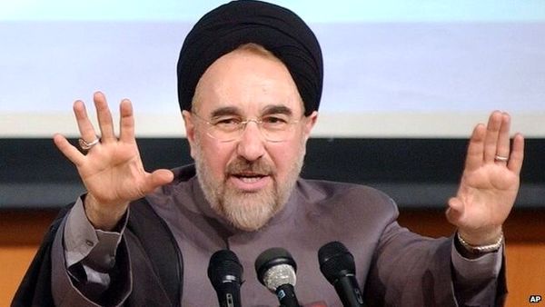 
شریعتمداری هر سندی که  دارد، رو کند
