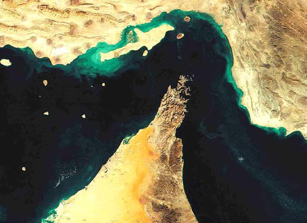 تنگه هرمز؛ انسداد یا وضع عوارض سنگین؟
