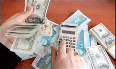 بساط بازی نرخ ارز با امنیت روانی جامعه را برچینید