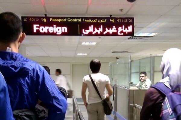 مسافران خارجی سرگردانِ  بلیت هواپیما در ایران