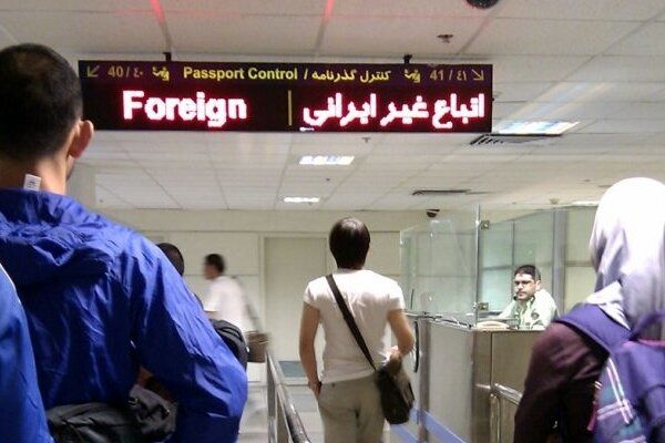 مسافران خارجی سرگردانِ  بلیت هواپیما در ایران