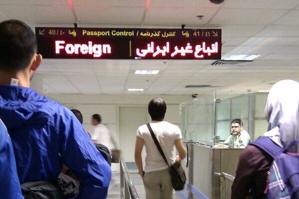 مسافران خارجی سرگردانِ  بلیت هواپیما در ایران