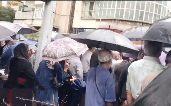 تجمع فرهنگیان بازنشسته 

مقابل نهاد ریاست جمهوری