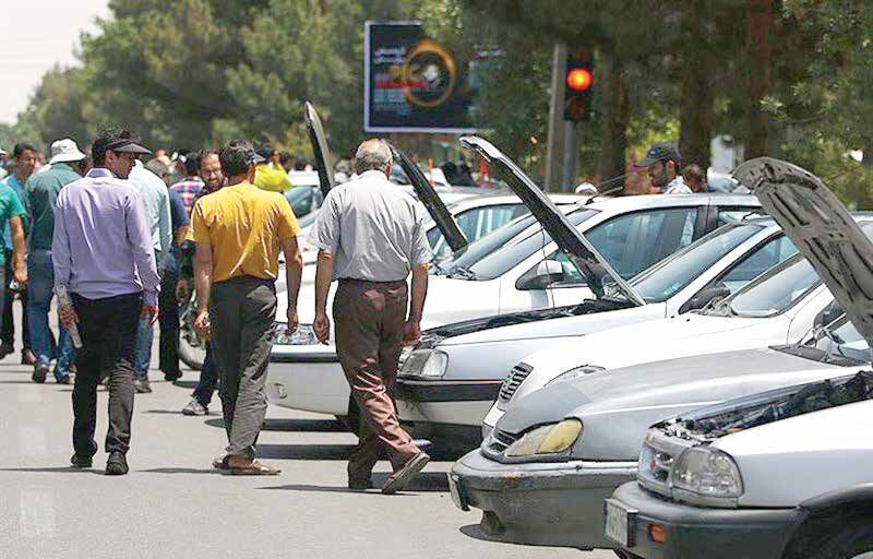 
بازار سردرگم و بازی تکراری پاسکاری