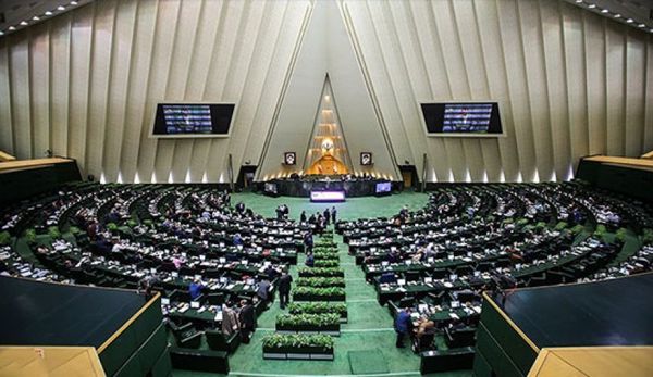 استعفای دسته جمعی در مجلس 