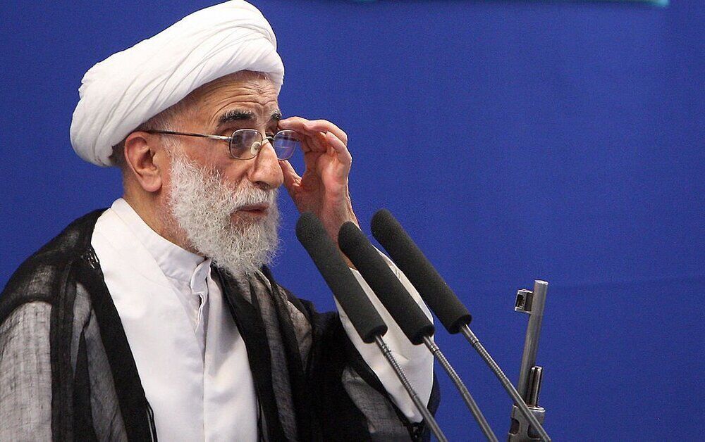 جنتی در  ۹۷  سالگی از مجلس خبرگان خداحافظی کرد

