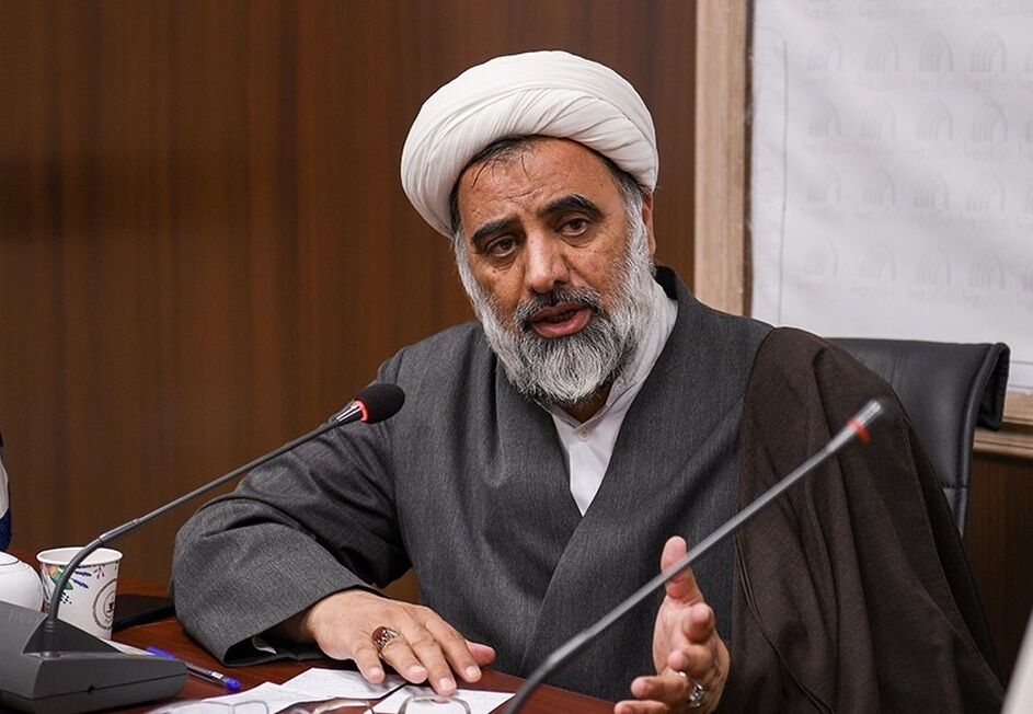 شکر وجود رهبر انقلاب را

کسی نمی‌تواند ادا کند