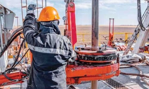 زیست پرمخاطره کارگران ماهشهر در فشار جنگ و بیکاری
